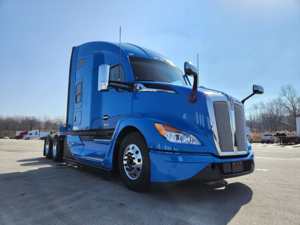 Road Legends - Gallery Image3}